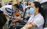 Ngắm những nữ hộ sinh xinh đẹp hiến máu trong ngày lễ tình nhân